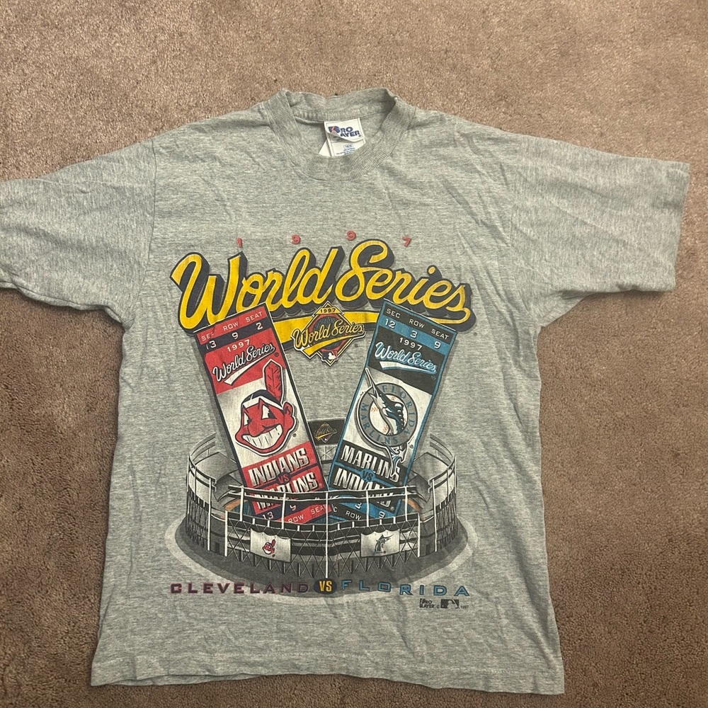 VINTAGE 1997 world series shirt